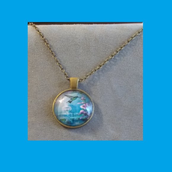 New: Hummingbird picture Necklace - Picture 1 of 1